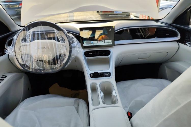 Used Geely Galaxy Geome 2026 Model 310km Youth Edition Center Console