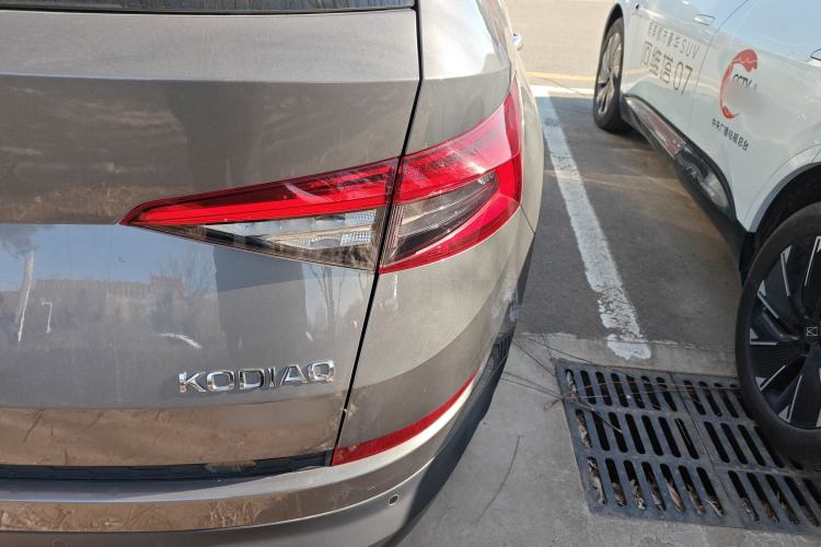 Used Skoda Kodiaq 2019 Facelifted TSI330 5-Seater Two-Wheel-Drive Luxury Enjoyment Edition China VI Standard