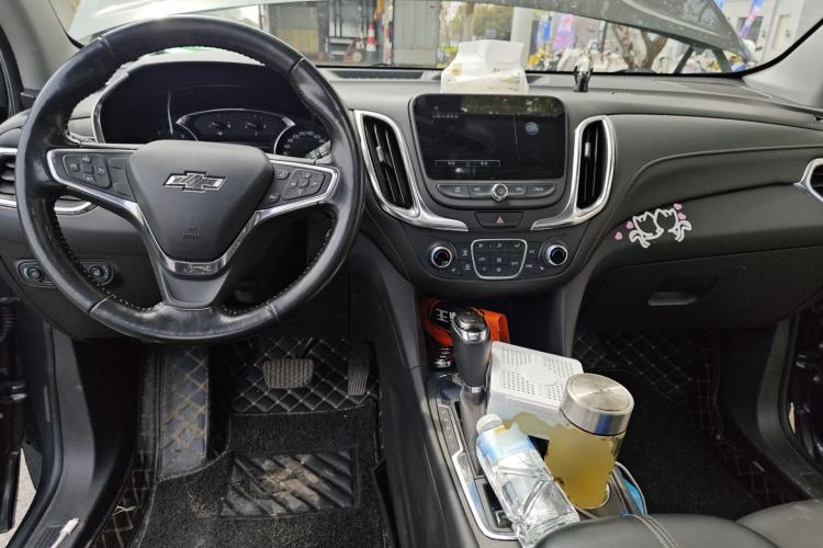 Used Chevrolet Equinox 2018 535T Automatic YuJie Edition Center Console