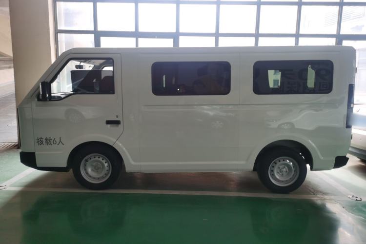 Used SRM New Energy E3 2025 Fudi 310KM Practical Passenger Vehicle
