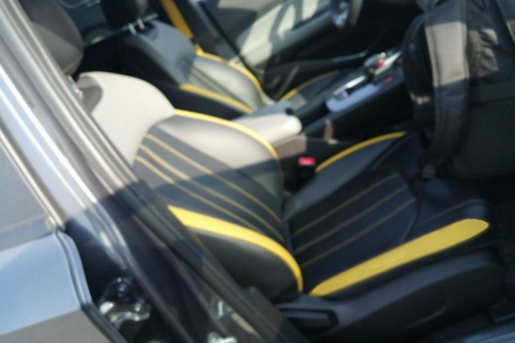 Used GAC Trumpchi EMPOW 2023 270T DCT J15 Version Right Front Seat