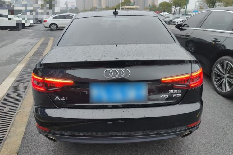 Used Audi A4L 2018 30th Anniversary Edition 40 TFSI Fashion Model
