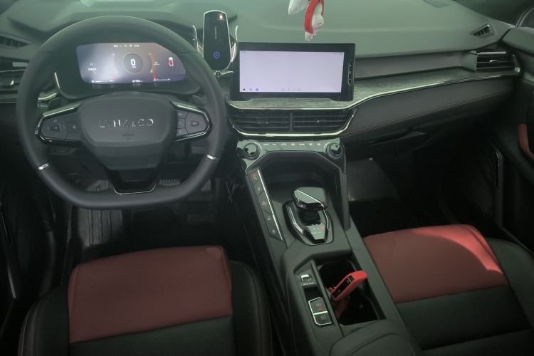 Used Lynk & Co 06 2020 1.5T JinPro model Center Console