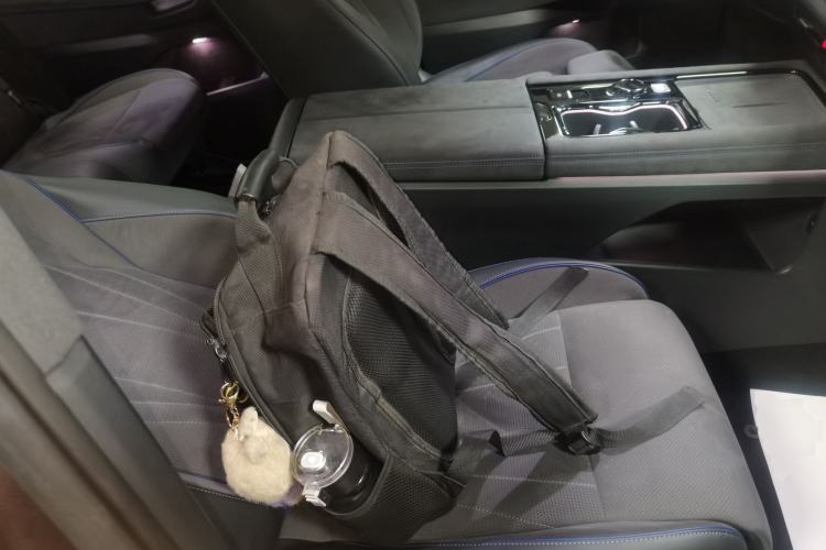 Used Volkswagen Teramont 2025 Tiguan Pro 450TSI Four-Wheel Drive Summit Edition Right Front Seat