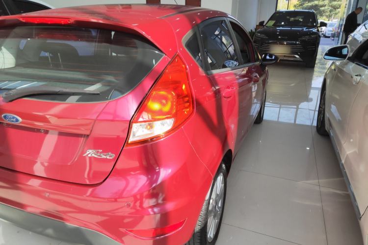 Used Ford Fiesta 2013 Hatchback 1.5L Automatic Fashion Edition
