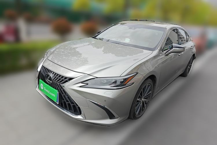 Used Lexus ES 2022 300h Deluxe Edition