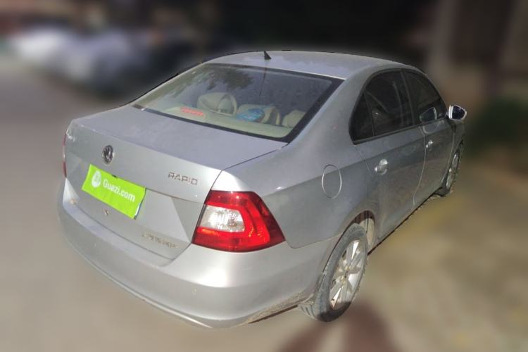 Used Skoda Rapid 2015 1.6L Automatic Smart Selection Model