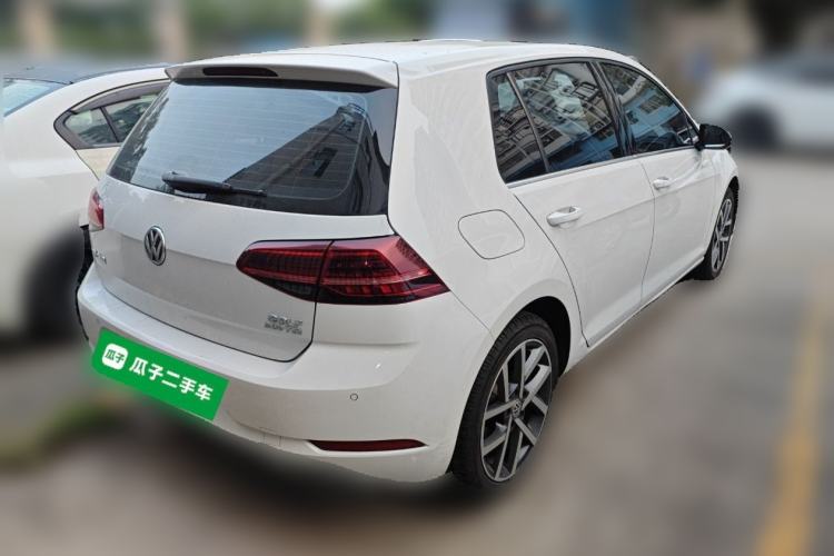 Used Volkswagen Golf 2018 230TSI Automatic Luxury Version
