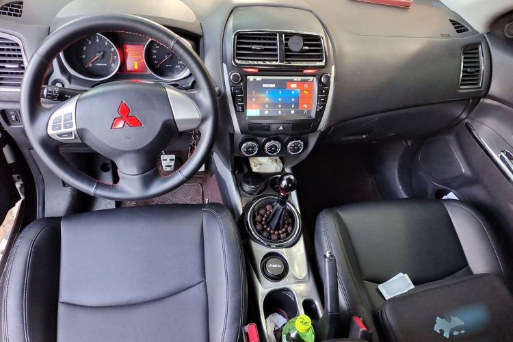 Used Mitsubishi ASX 2013 2.0L Manual Two-Wheel Drive Comfort Edition Center Console