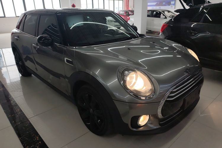 Used MINI Clubman 2018 1.5T COOPER Artist Front Right 45 Deg