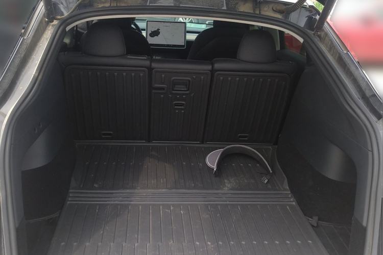 Used Tesla Model Y 2021 Long-Range All-Wheel-Drive Version