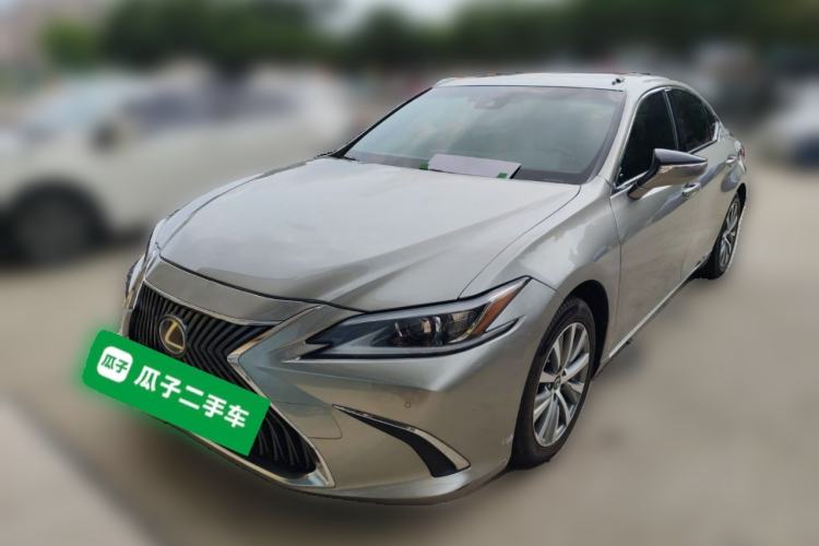 Used Lexus ES 2020 300h Premier Edition
