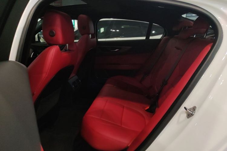 Used Jaguar XEL 2021 2.0T 250 PS R-DYNAMIC S Advanced Sport Edition Left Rear Seat