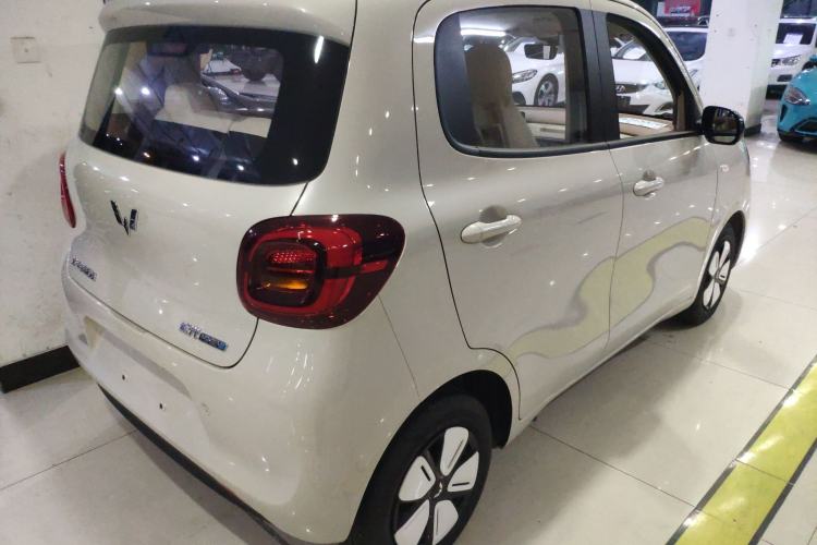 Used Wuling Hongguang MINIEV 2025 Four-Door Version Advanced Edition Right Rear Taillight