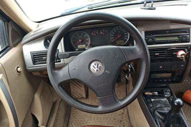 Used Volkswagen Santana Vista 2008 1.8L Manual Sishang Model Steering Wheel