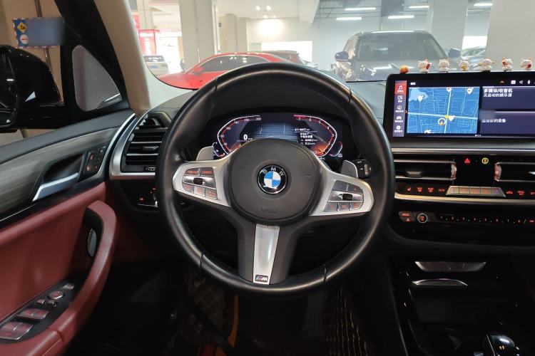 Used BMW X3 2022 Second Facelift xDrive30i Leading Edition M Night Sky Package Steering Wheel