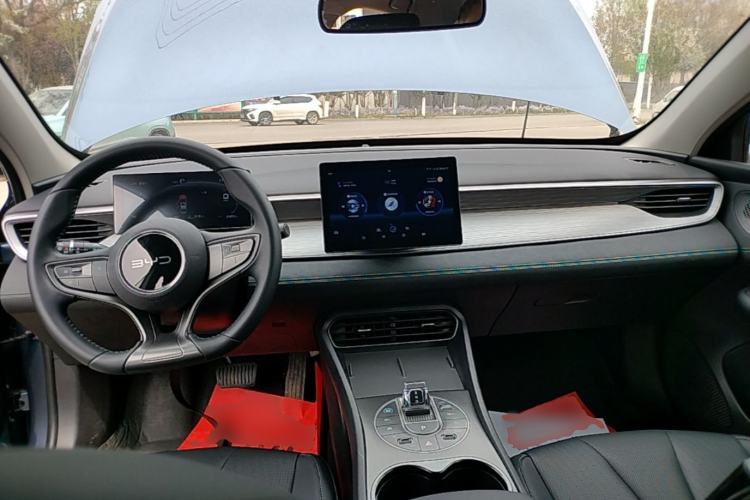 Used BYD Seal 05 DM-i 2025 DM-i Smart Drive 55KM Luxury Model Center Console