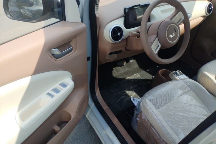 Used Wuling Hongguang MINIEV 2025 Four-Door Version Advanced Edition Driver Seat
