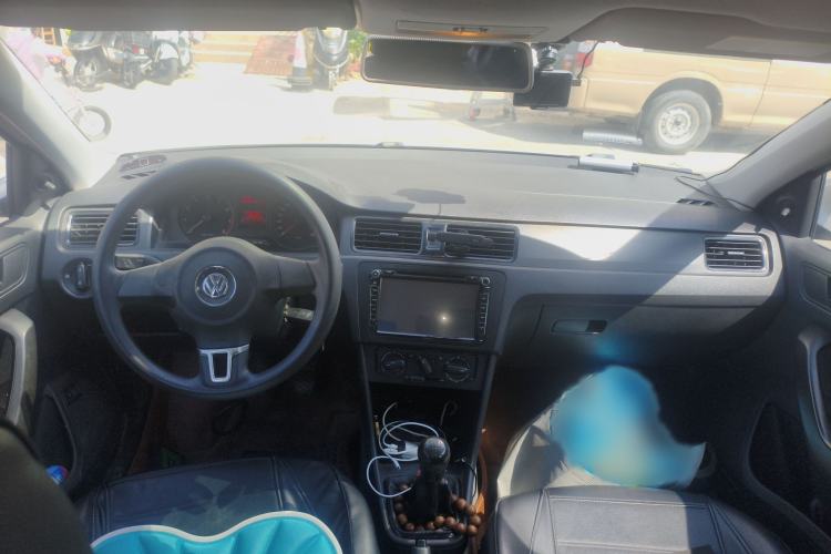 Used Volkswagen Santana 2015 1.6L Manual Fashion Edition Interior 2