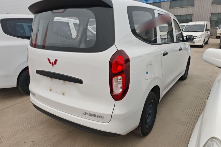 Used Wuling Hongguang New Energy 2025 Extended-Range Hybrid 50 km Standard Version
