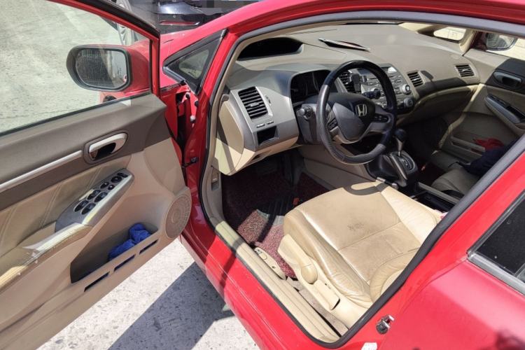 Used Honda Civic 2006 1.8L Automatic Luxury Edition
