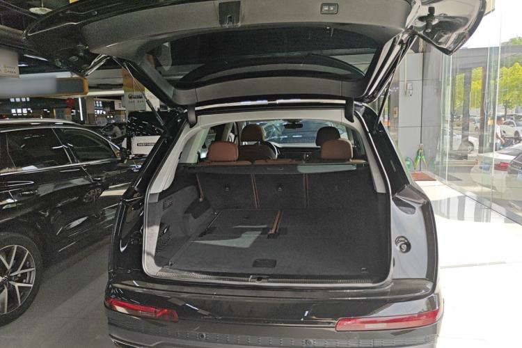 Used Audi Q7 2023 45 TFSI quattro S line Sport model Trunk