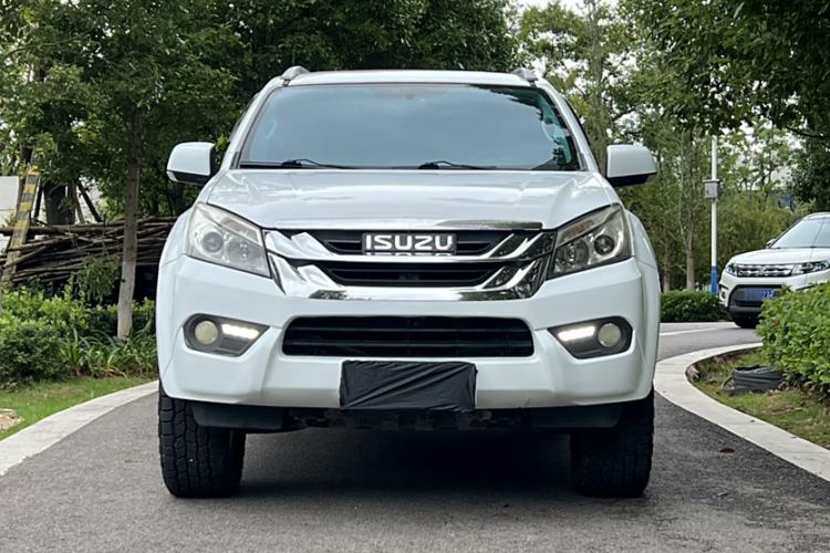 Used Isuzu mu-X 2015 2.5T Four-Wheel Drive Automatic Luxury 7-Seater
