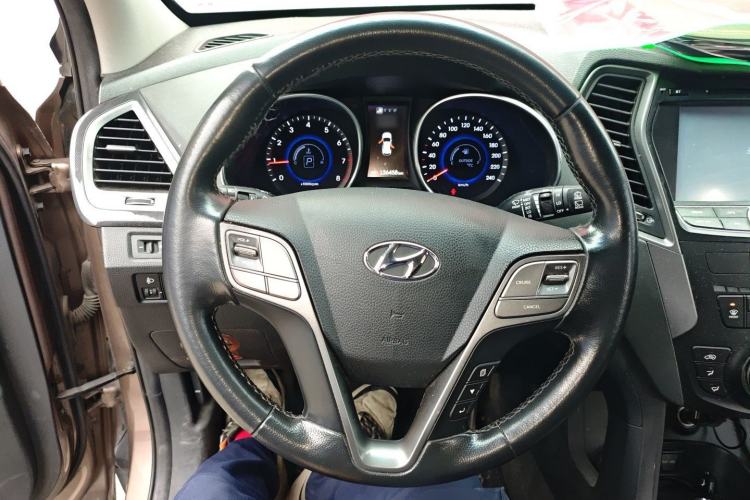 Used Hyundai Santa Fe 2013 2.4L Automatic 2WD Comfort Edition