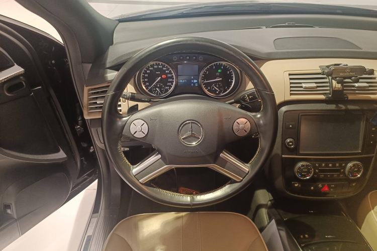 Used Mercedes-Benz R-Class 2015 R 400 4MATIC Luxury Model