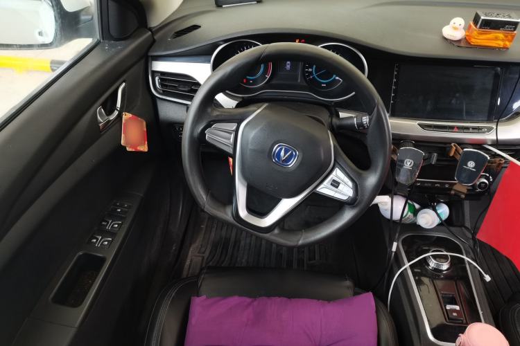 Used CHANGAN Eado New Energy 2022 EV460 Smart Ride-Hailing Edition – Lithium Iron Phosphate Steering Wheel