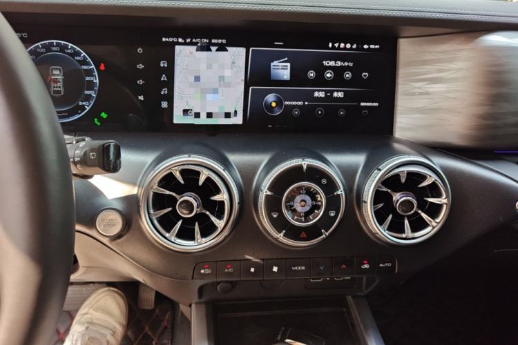 Used Tank 300 2023 City Edition 2.0T—Stylish as Ever Audio And AC Panel