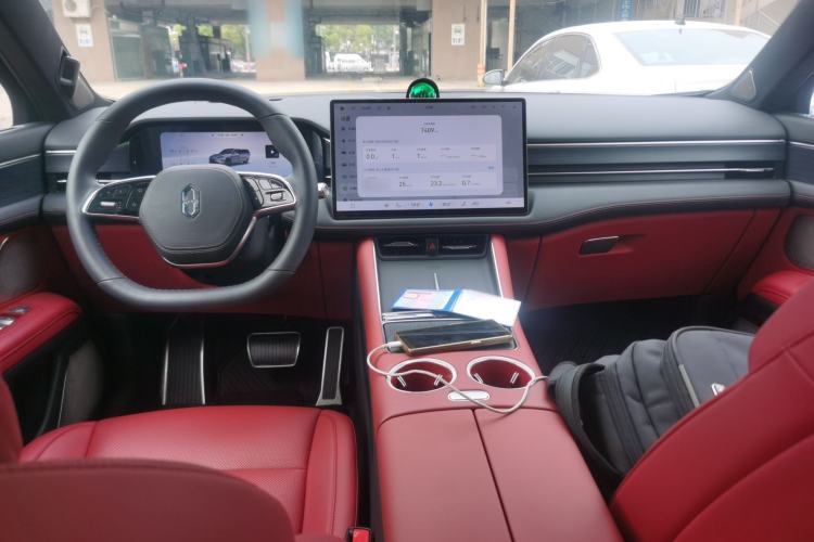 Used Hima AITO M5 2025 Extended-Range Ultra All-Wheel-Drive Version Center Console