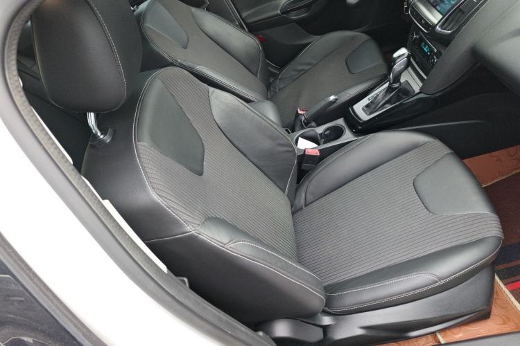 Used Ford Focus 2012 Sedan 1.6L Automatic Fashion Edition
