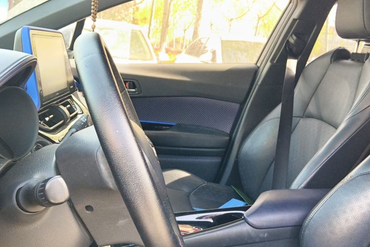 Used Toyota IZOA 2018 2.0L Yichi Version China VI Standard