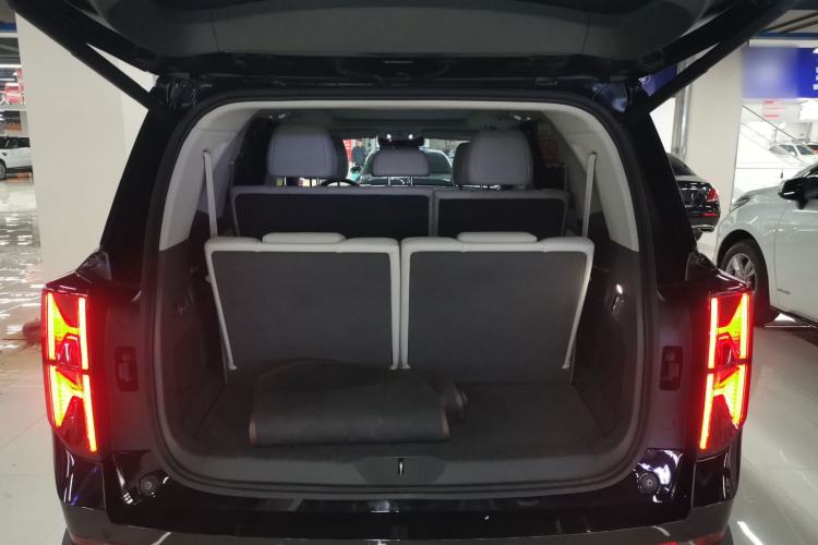 Used GAC Trumpchi GS8 2022 Double-Energy Series 2.0TM Four-Wheel Drive Premium Edition (7 Seats) Trunk