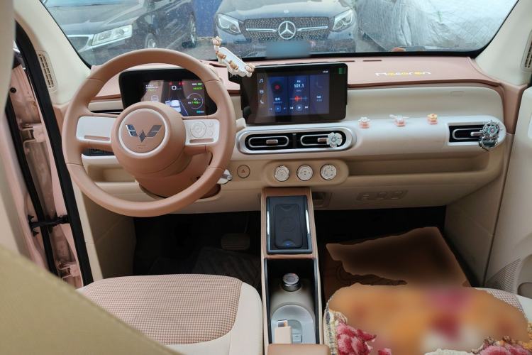 Used Wuling Hongguang MINIEV 2024 3rd Generation 215km Advanced Version Center Console