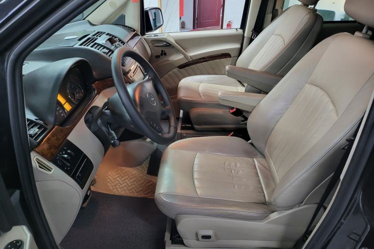 Used Mercedes-Benz Viano 2011 2.5L Navigator Edition Left Front Seat