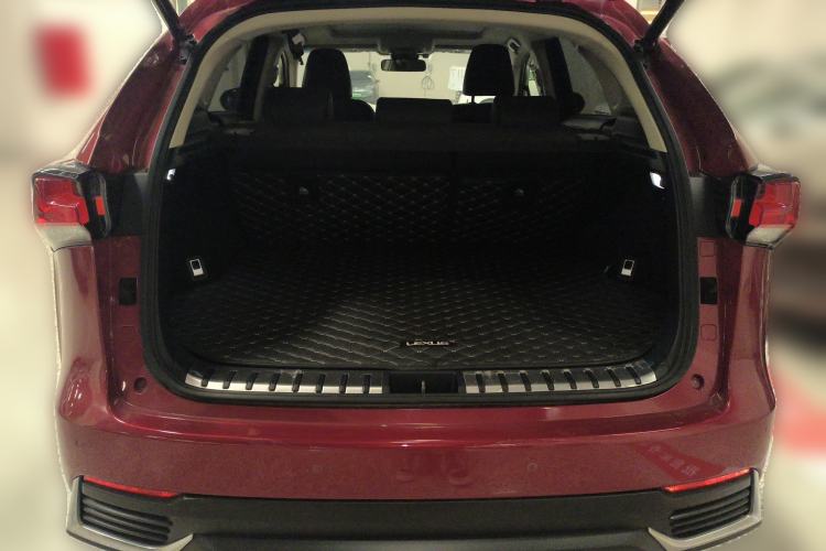 Used Lexus NX 2017 200 All-Wheel Drive Fēngshàng Edition Trunk