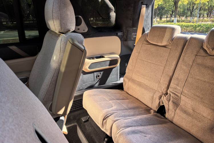 Used Formula Leopard Leopard 8 2025 Smart & Brave Luxury Edition 6 Seats