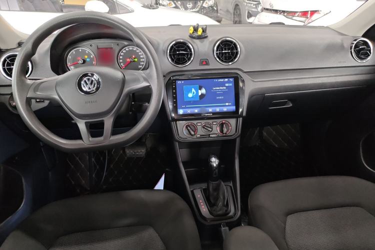 Used Volkswagen Jetta 2019 Dream Edition 1.5L Automatic Fashionable Version Center Console