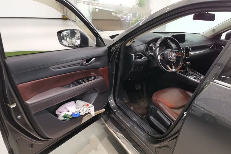 Used Mazda CX-8 2019 2.5L Two-Wheel Drive Luxury Version
