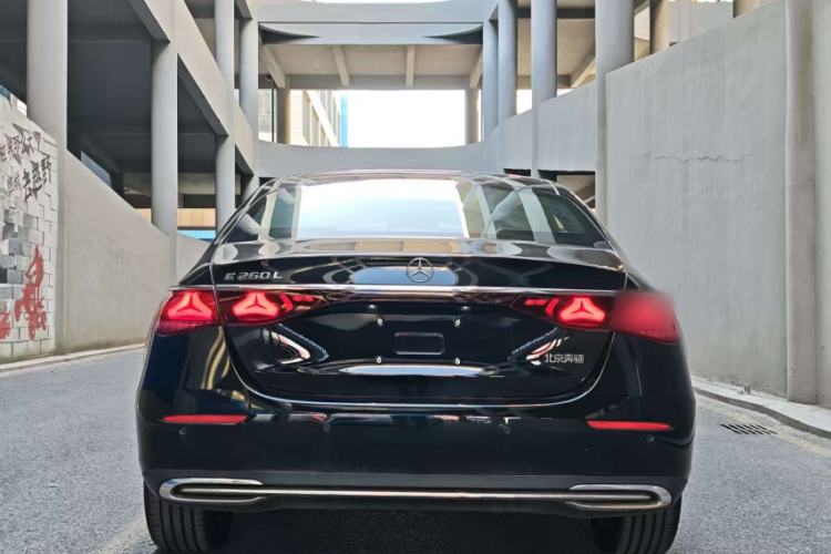 Used Mercedes-Benz E-Class 2024 E 260 L
