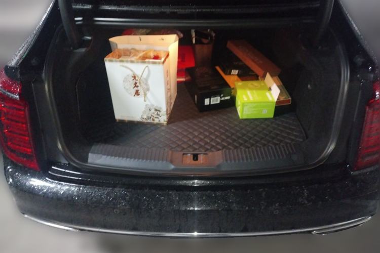 Used Hongqi H9 2020 3.0T Smart Connect Flagship Edition Trunk