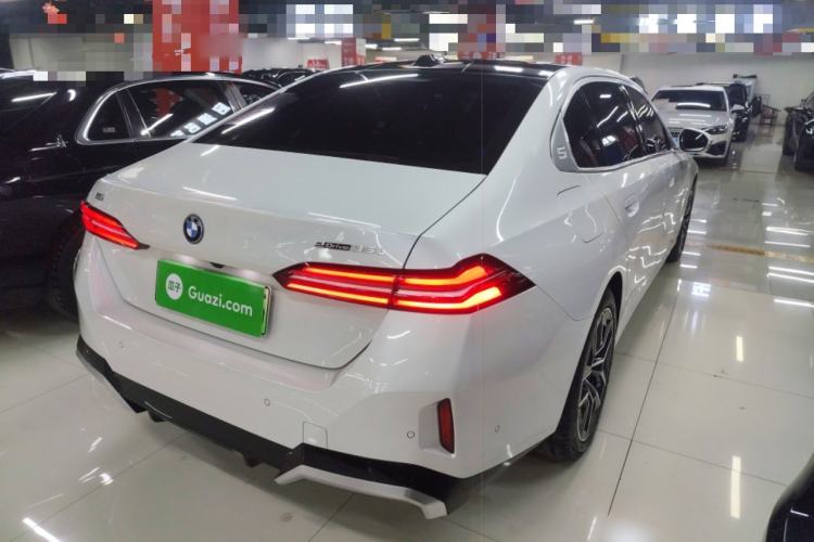 Used BMW i5 2024 eDrive 35L Luxury Model with M Sport Package
