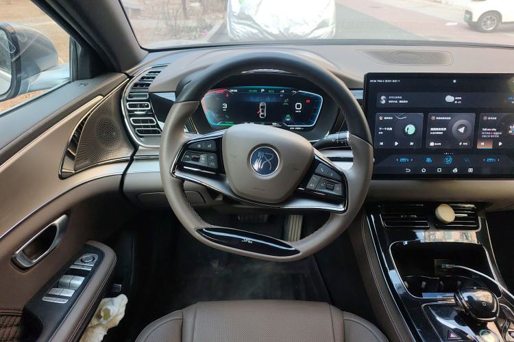 Used BYD Han 2023 EV Champion Edition 605KM Front-Drive Premium Model
