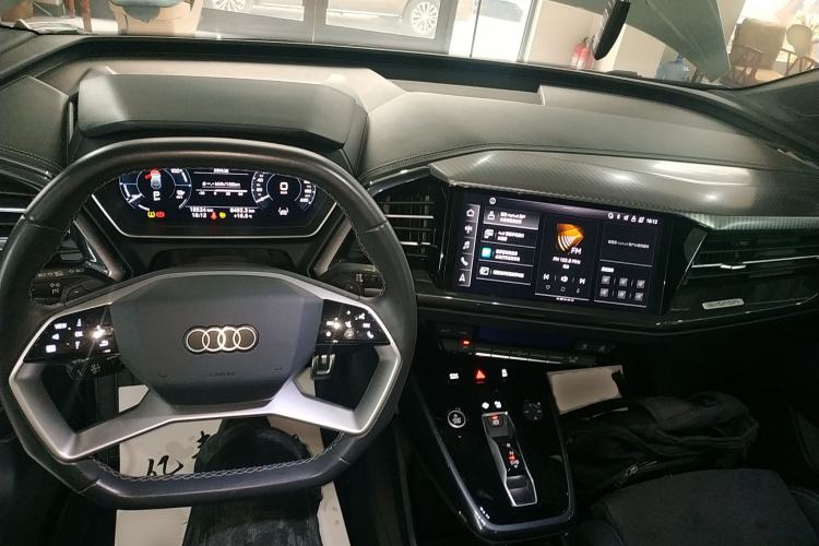 Used Audi Q4 e-tron 2022 50 e-tron quattro Visionary Edition
