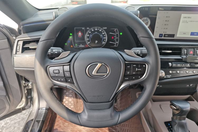 Used Lexus ES 2022 300h Excellence Edition

