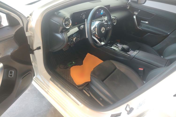 Used Mercedes-Benz A-Class 2021 A 200 L Sport Sedan Fashion Model
