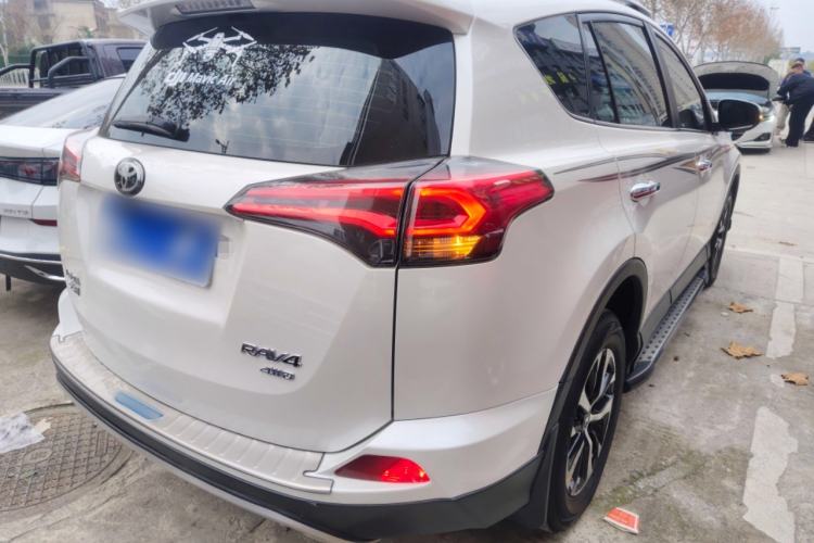 Used Toyota RAV4 2019 2.0L CVT Two-Wheel Drive Pioneer Edition China V Standard
