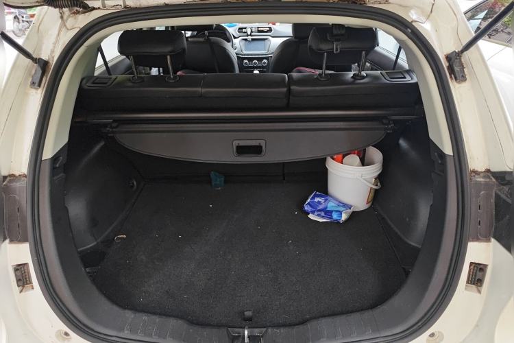 Used Haval H2 2017 Blue Label 1.5T Manual Two-Wheel Drive Luxury Model
